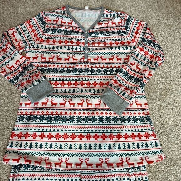 🎄New In Package 2 Piece Christmas PJ Set, Unisex Size Large Unbranded - Picture 9 of 10